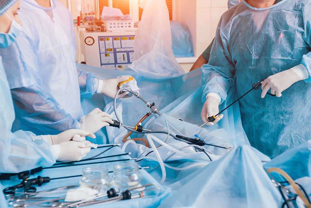 Read more about the article Laparoscopic vs. Traditional Hernia Surgery: Which One Is Safer and More Effective?