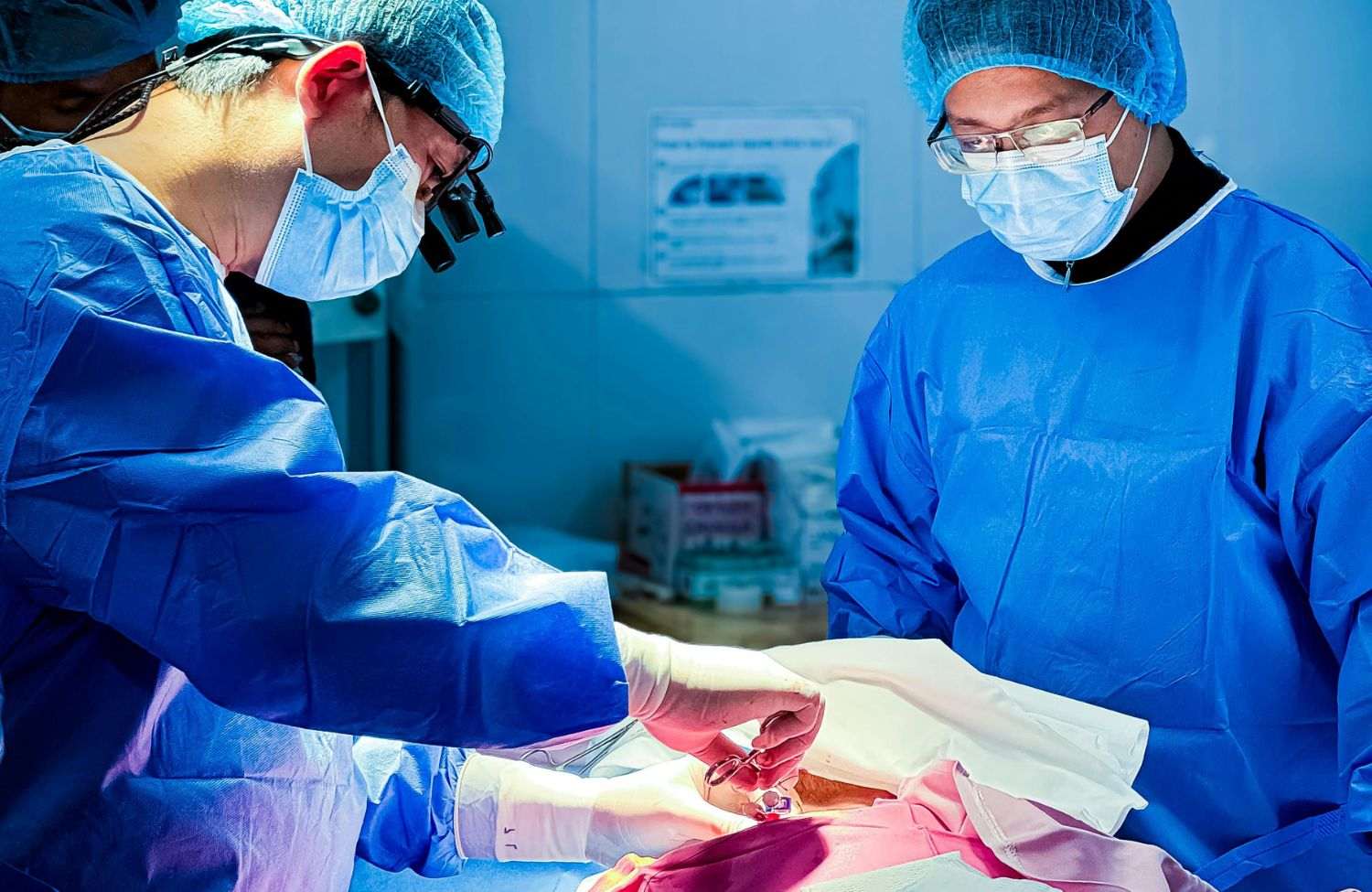 You are currently viewing Fundoplication Surgery for GERD: Is It Better Than Long-Term Medication?