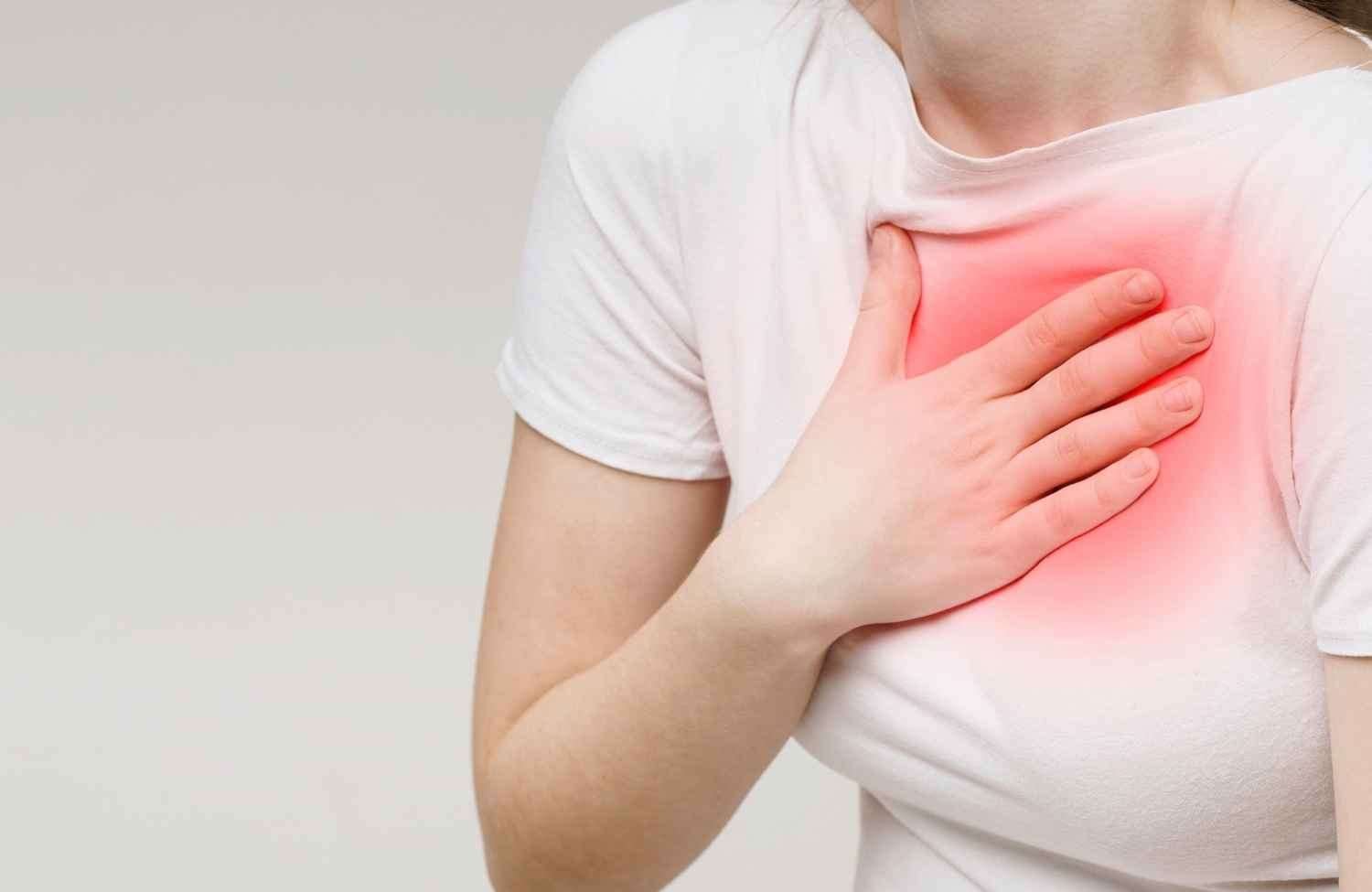 You are currently viewing What Causes Frequent Burping and Acidic Taste in the Mouth?